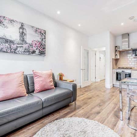 Bright & Modern 2-Bed Notting Hill Apartment لندن المظهر الخارجي الصورة