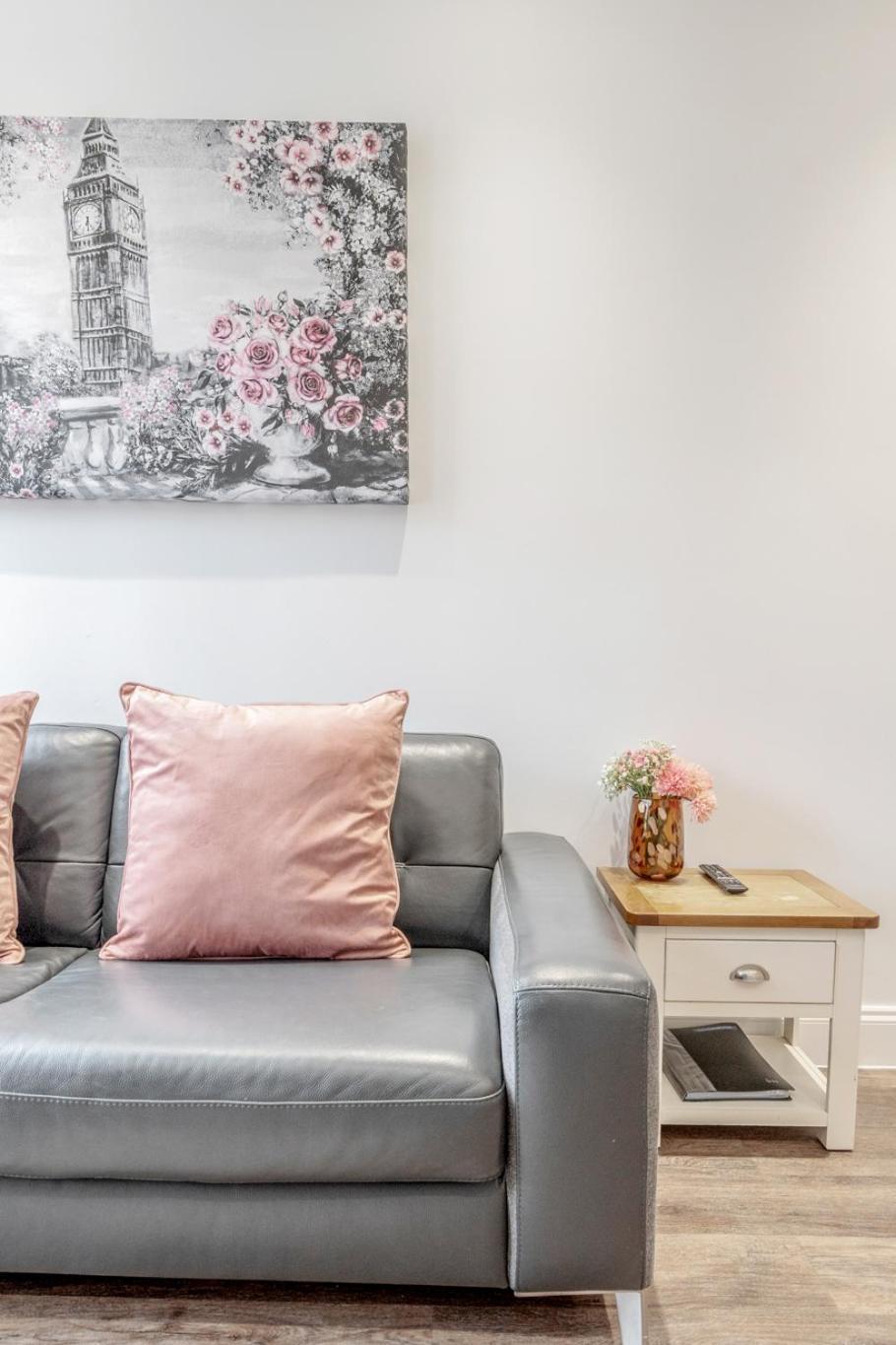 Bright & Modern 2-Bed Notting Hill Apartment لندن المظهر الخارجي الصورة