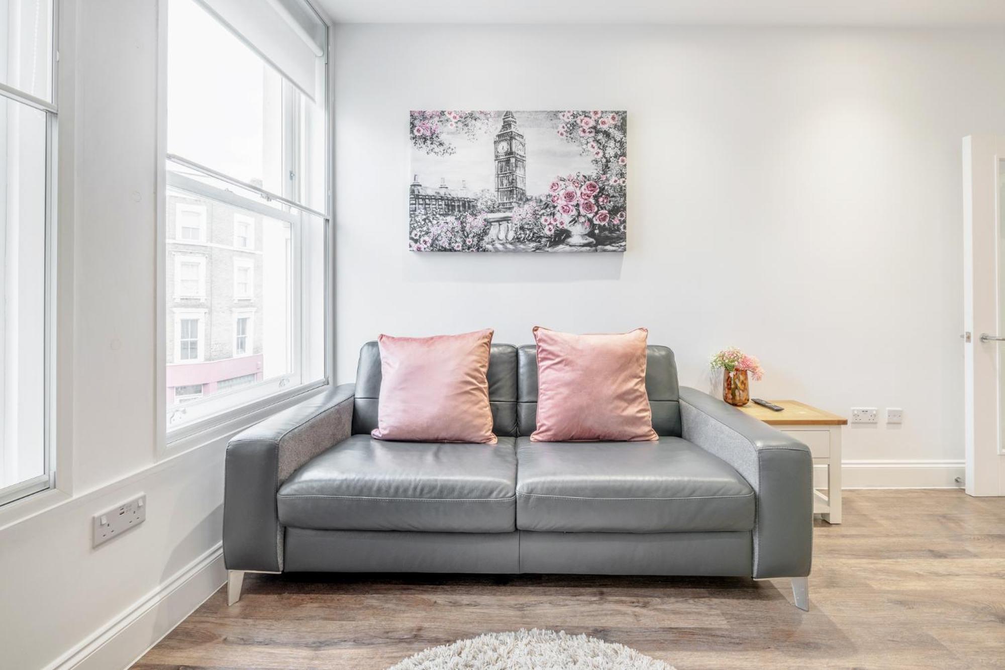 Bright & Modern 2-Bed Notting Hill Apartment لندن المظهر الخارجي الصورة