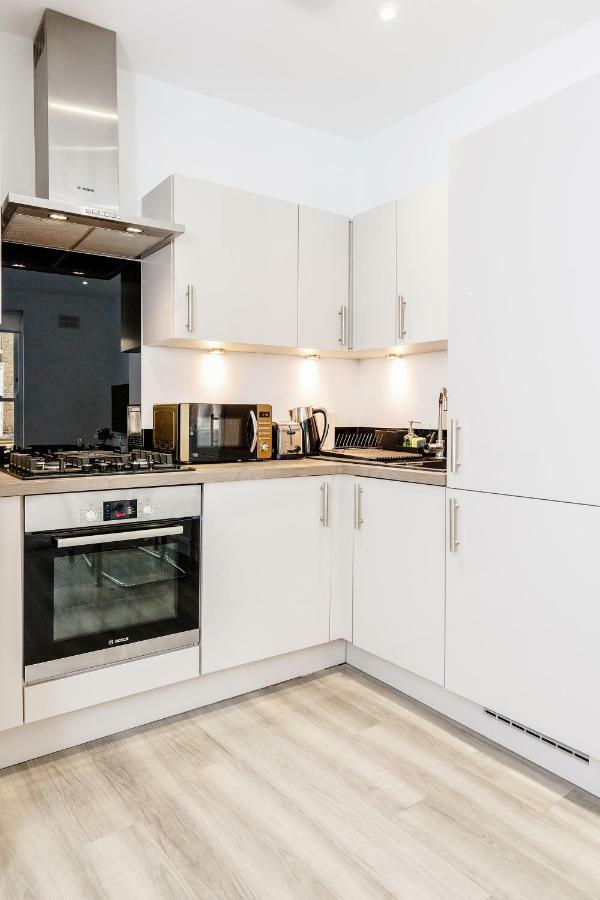 Bright & Modern 2-Bed Notting Hill Apartment لندن المظهر الخارجي الصورة
