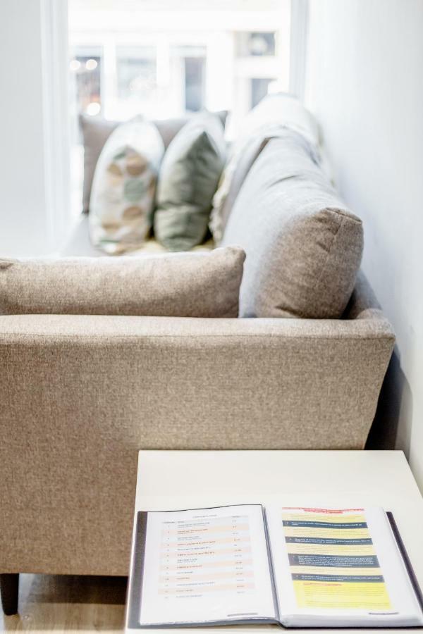 Bright & Modern 2-Bed Notting Hill Apartment لندن المظهر الخارجي الصورة