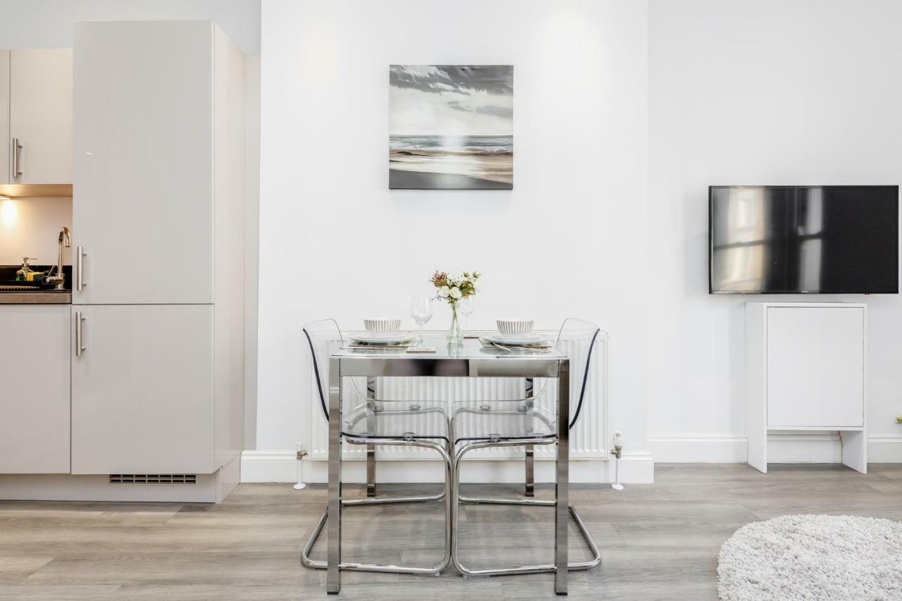 Bright & Modern 2-Bed Notting Hill Apartment لندن المظهر الخارجي الصورة