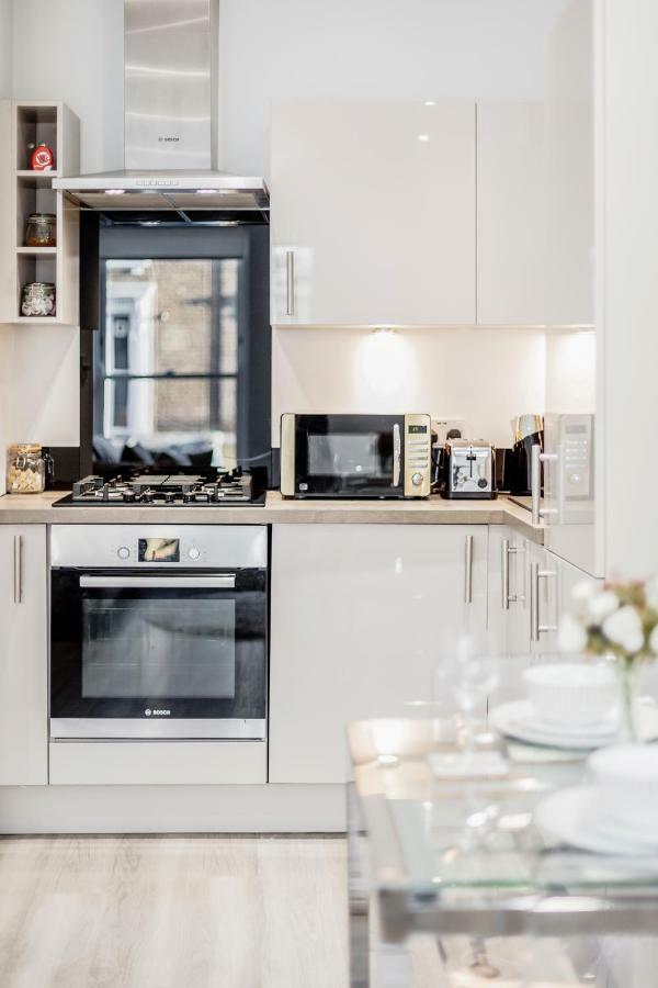 Bright & Modern 2-Bed Notting Hill Apartment لندن المظهر الخارجي الصورة