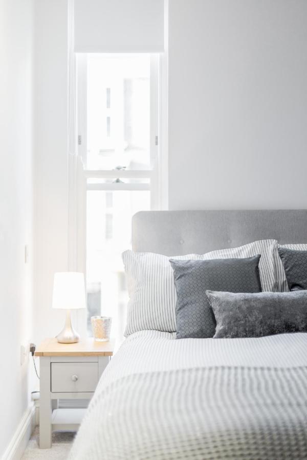 Bright & Modern 2-Bed Notting Hill Apartment لندن المظهر الخارجي الصورة